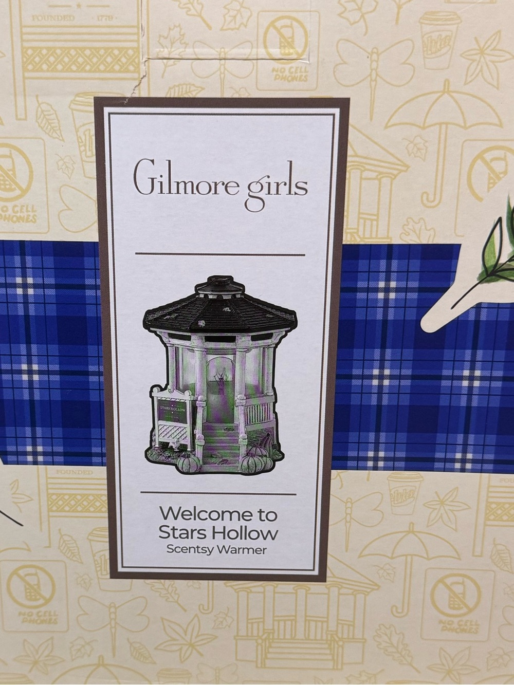 NIB Gilmore Girls Scentsy Warmer!